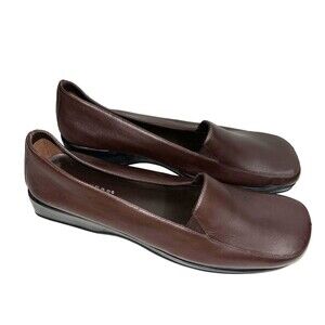 Partners Women’s Women’s Vintage NWOT Luana Loafer size 9 Chocolate Brown